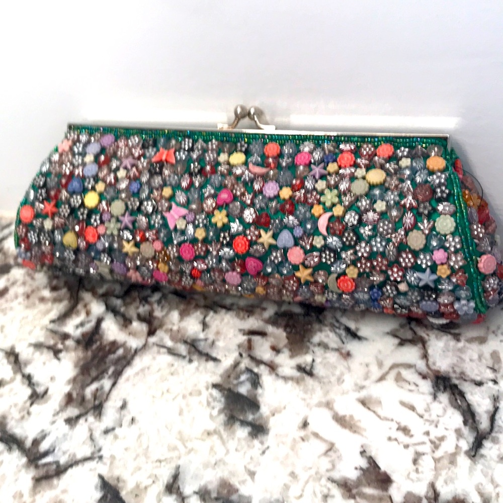 NWOT Beautiful beaded clutch